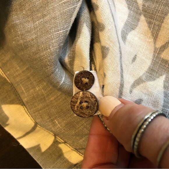 Vintage Tommy Bahama 100% Linen Hawaiian Shirt Men's Medium Dad Grandpa Vacation - Picture 8 of 9